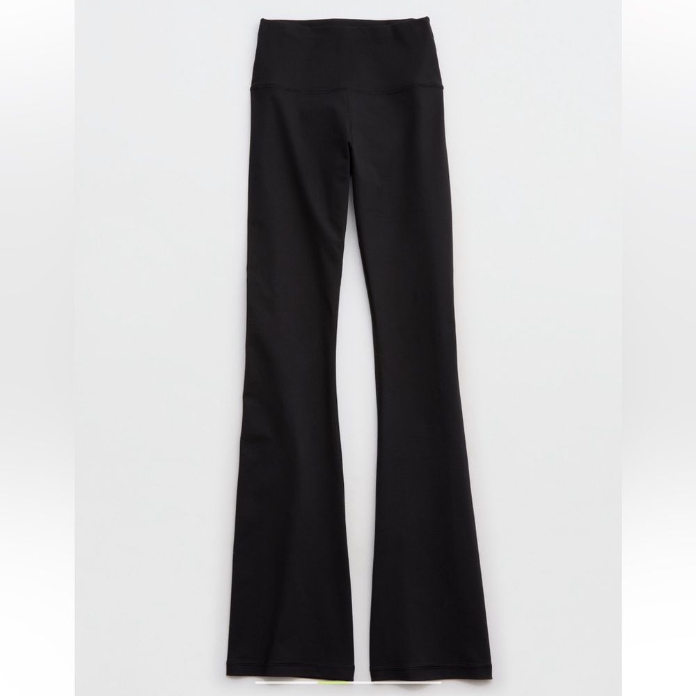 OFFLINE By Aerie The Hugger High Waisted True Black Bootcut Leggings Size XL - Picture 3 of 7